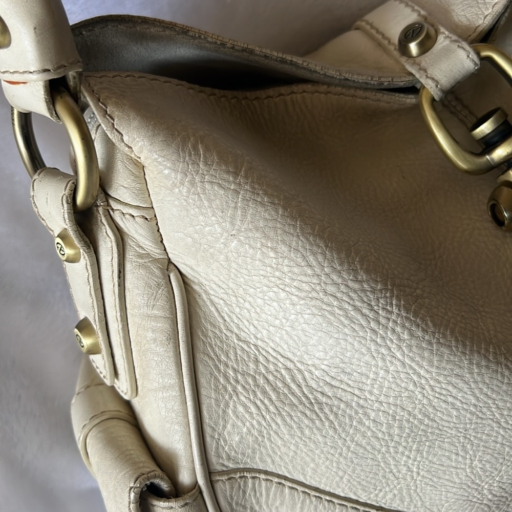 Cream Leather Shoulder Bag with Brass Hardware - Picture 10 of 16
